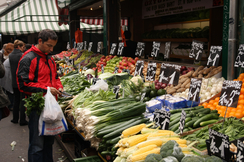 Die Lebensmittelpreise in Österreich sind deutlich teurer als in Deutschland - und die Regierung tut nichts dagegen.