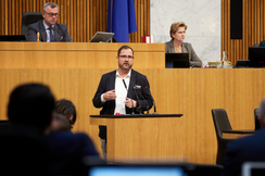 FPÖ-Generalsekretär und -Verkehrssprecher Christian Hafenecker im Parlament.