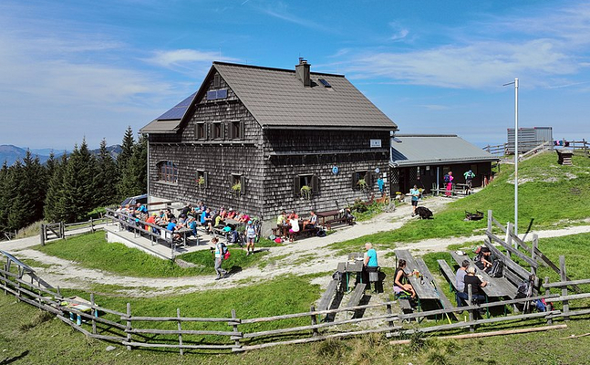 Die ÖVP hat nicht übrig für den Erhalt von Schutzhütten, Klettersteigen und anderer alpiner Infrastruktur.