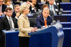 Kommissionspräsidentin Ursula von der Leyen ließ kein gutes Haar an Viktor Orbán und seiner Regierung.