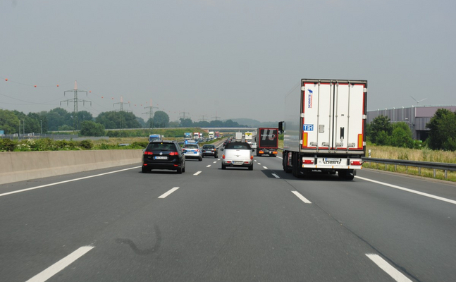 Das Verkehrsaufkommen in Österreich hat sich zuletzt vor allem deshalb reduziert, weil Autofahren durch die Regierung künstlich verteuert worden ist.