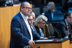 FPÖ-Finanzsprecher Hubert Fuchs im Parlament.